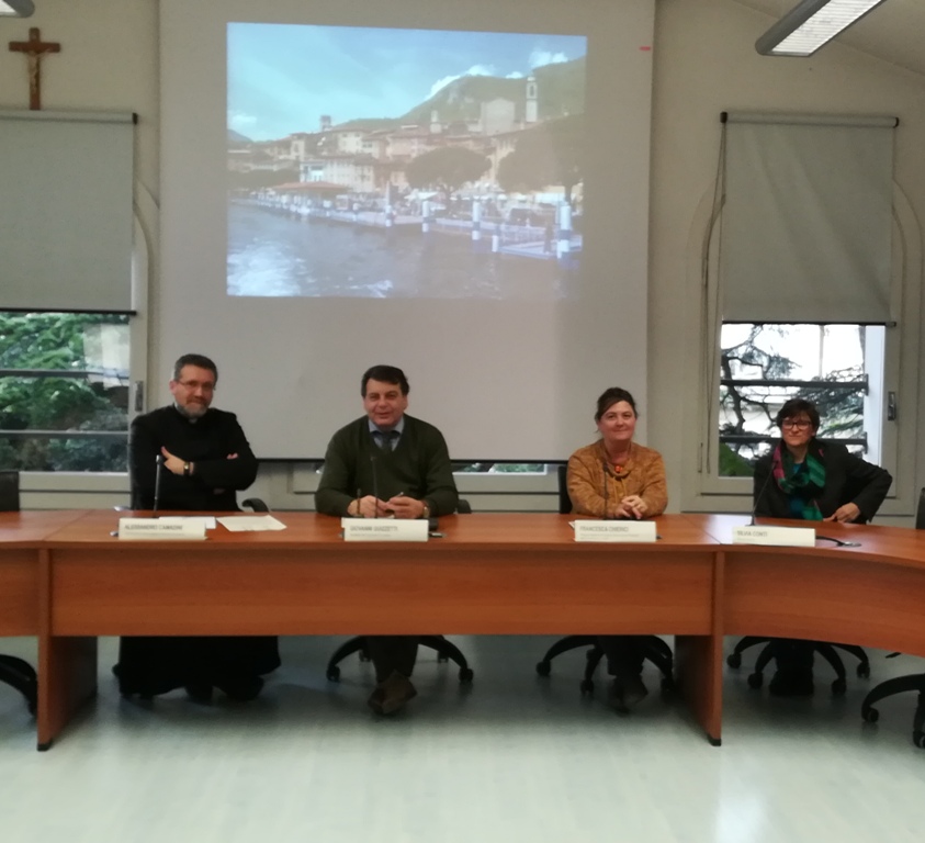 Si è svolta mercoledì 7 marzo 2018 la conferenza stampa di presentazione del progetto ''Piano di conservazione per la manutenzione e la valorizzazione del nucleo primario medievale (sec. XIII) del Borgo di Lovere'' che vede impegnati la Parrocchia di Santa Maria Assunta di Lovere in qualità di capofila e il Comune di Lovere